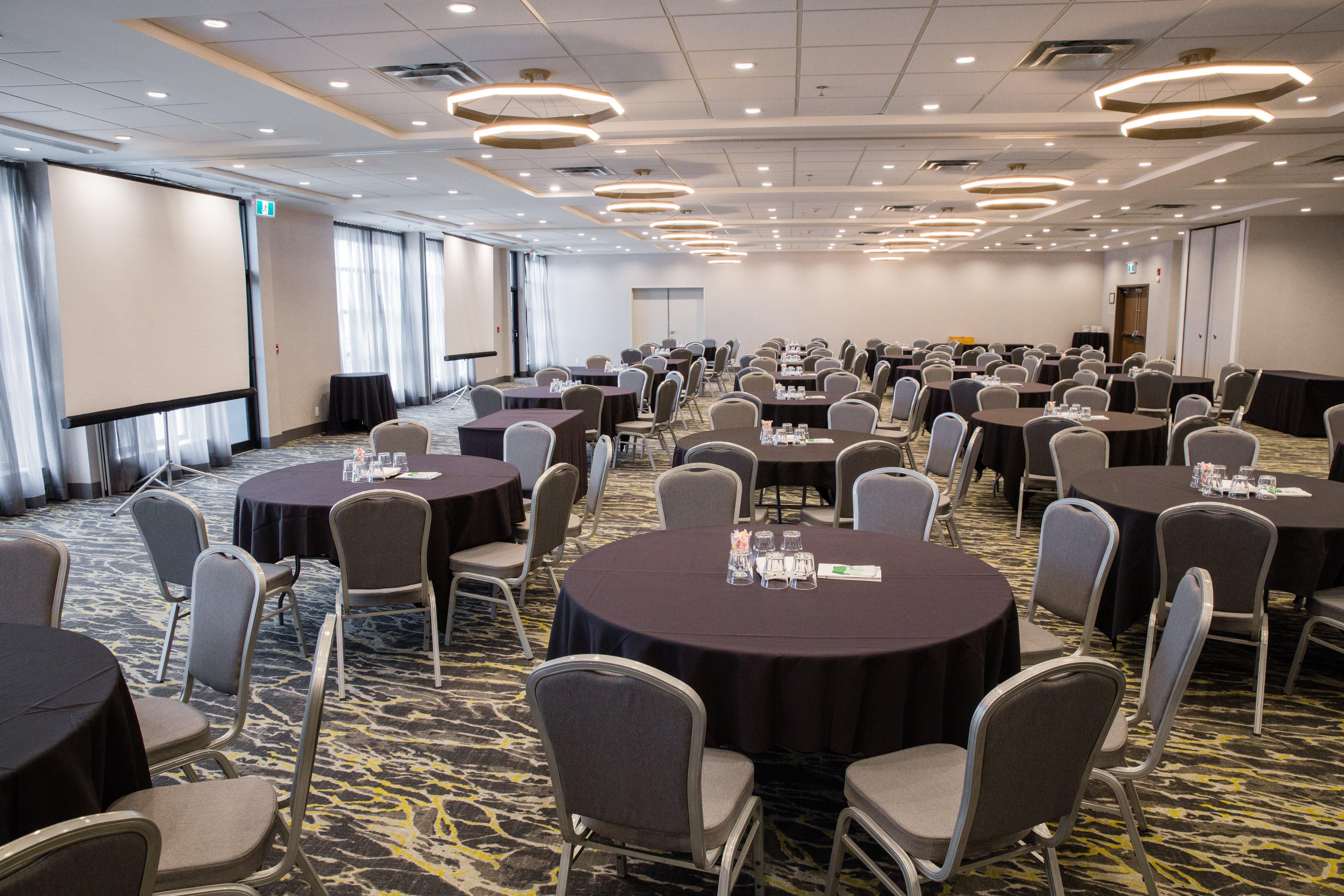 Holiday Inn Calgary South Conference Center المظهر الخارجي الصورة
