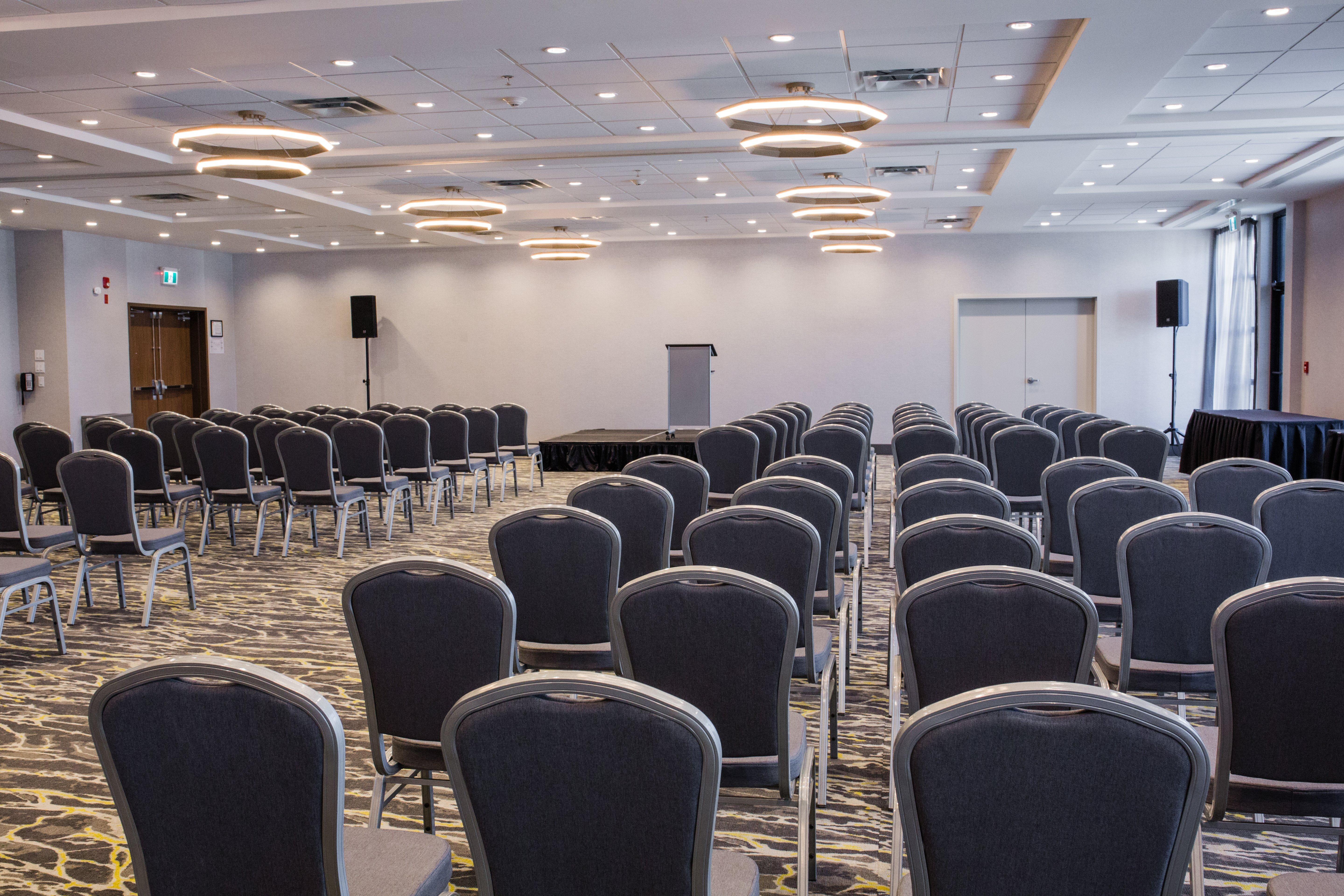 Holiday Inn Calgary South Conference Center المظهر الخارجي الصورة