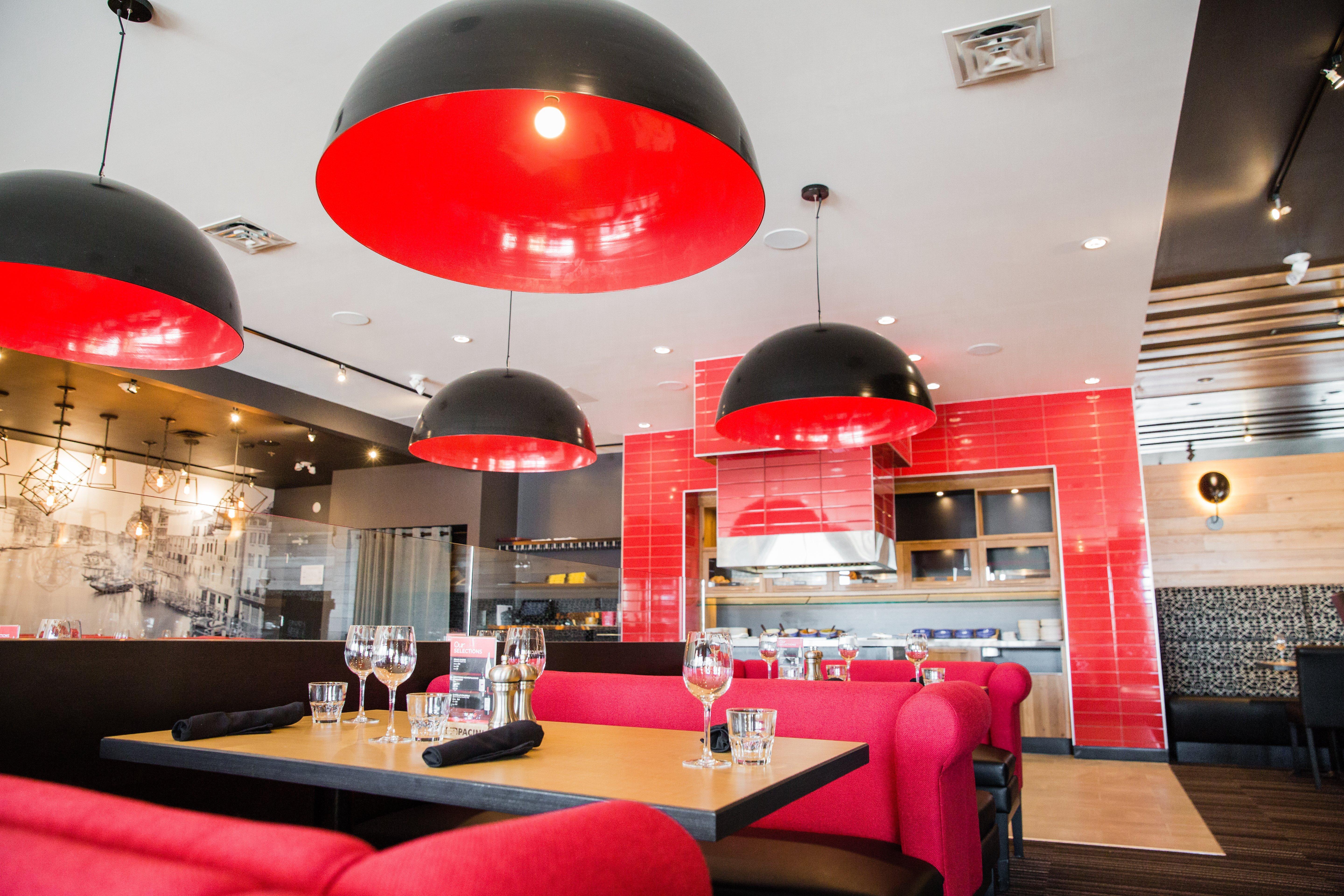 Holiday Inn Calgary South Conference Center المظهر الخارجي الصورة